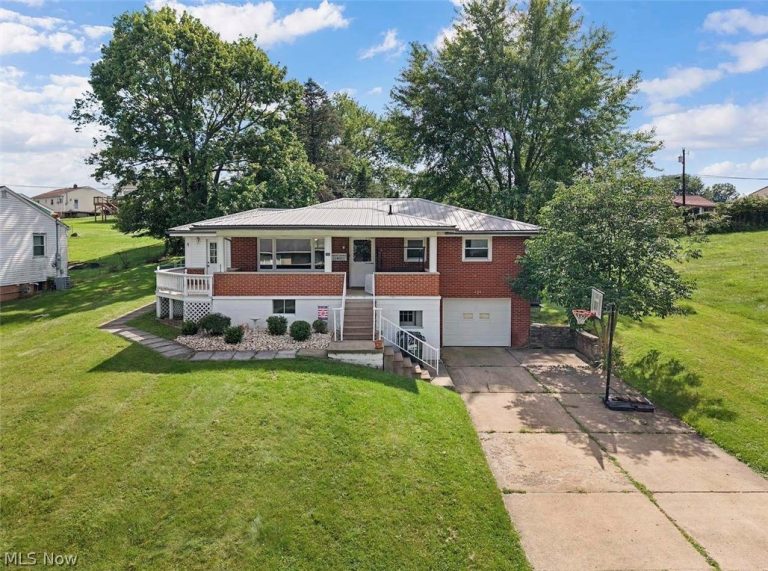 706 Overlook Drive, Wintersville, OH - Photo 3