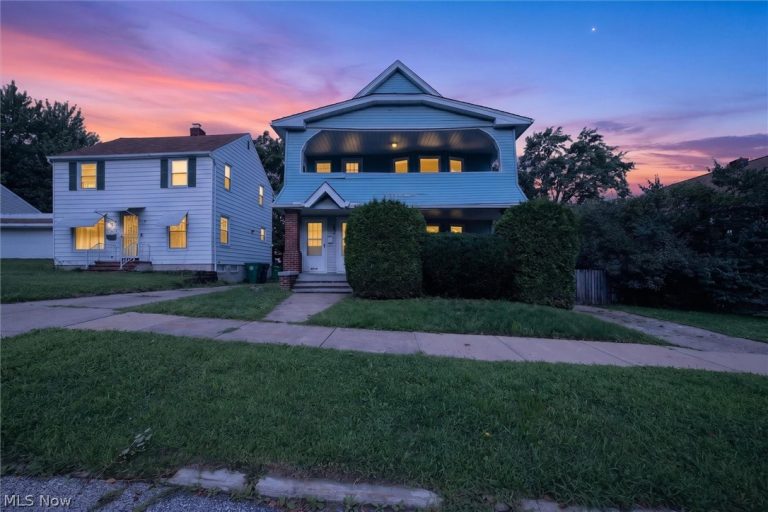 4916 90th Street, Garfield Heights, OH - Photo 2
