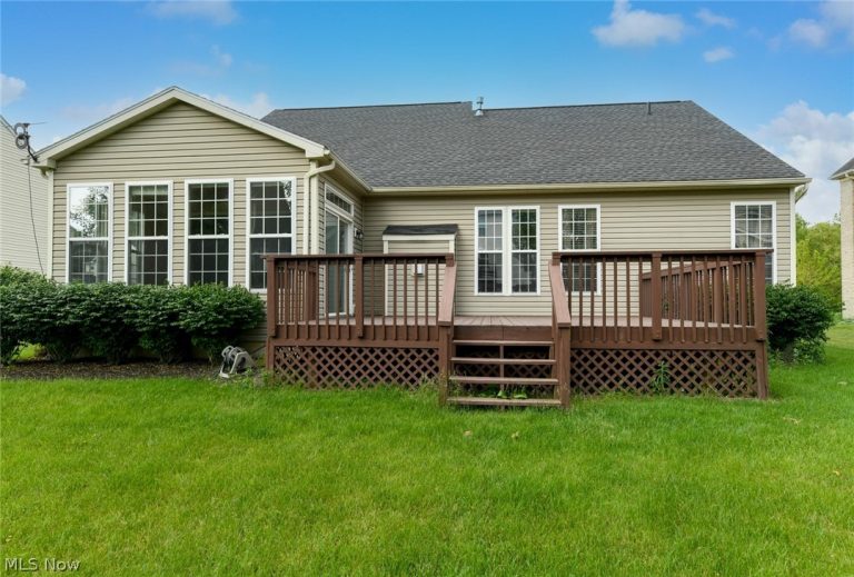 200 Weatherstone Court, Copley, OH - Photo 3