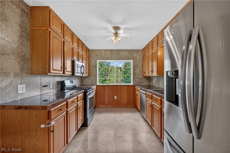 6062 Wadsworth Road, Medina, OH - Photo 4
