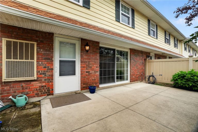 7970 Mentor Avenue #I-7, Mentor, OH - Photo 3