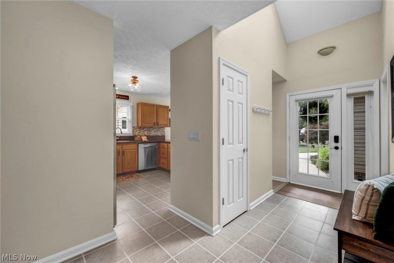 1540 Brighton Way, Broadview Heights, OH - Photo 6