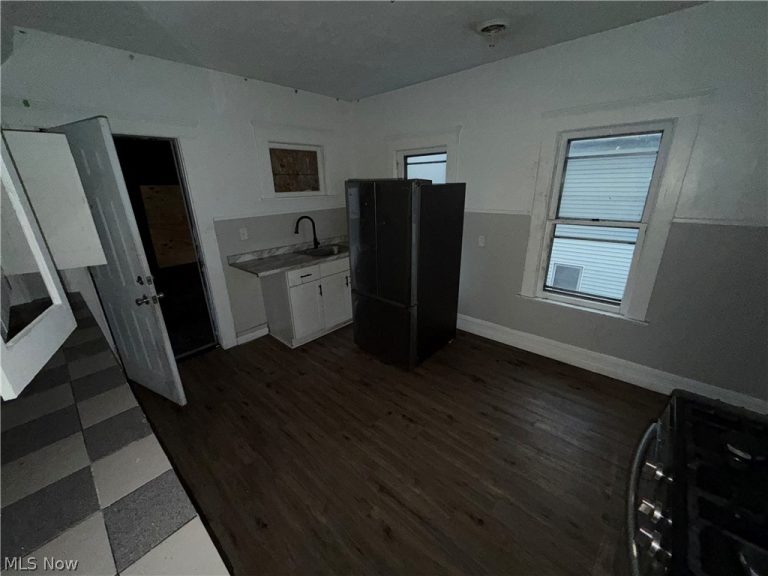 3185 58th Street, Cleveland, OH - Photo 6