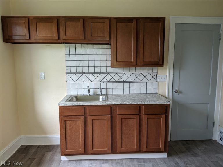 3304 118th Street #2, Cleveland, OH - Photo 4