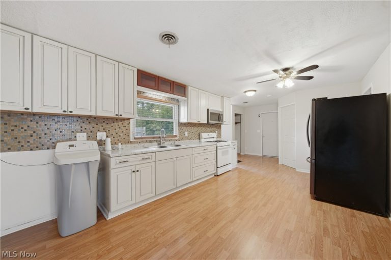 3121 3rd Street, Canton, OH - Photo 3