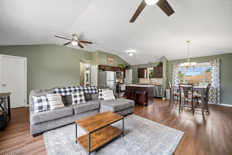 1520 David Avenue, Parma, OH - Photo 4