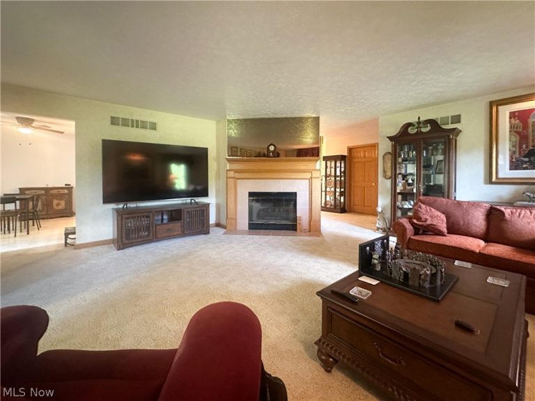 11 Mohawk Drive, Girard, OH - Photo 5