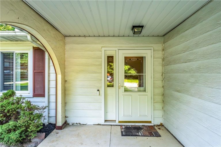 23694 Samuel Drive, Euclid, OH - Photo 3