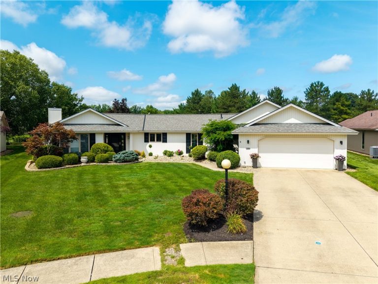 33008 Woodhaven Circle, North Ridgeville, OH, 44039