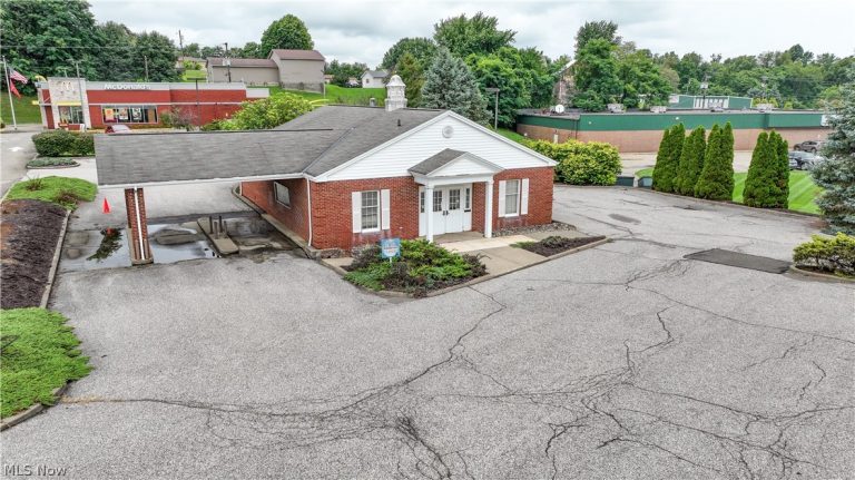 875 Main Street, Barnesville, OH - Photo 2
