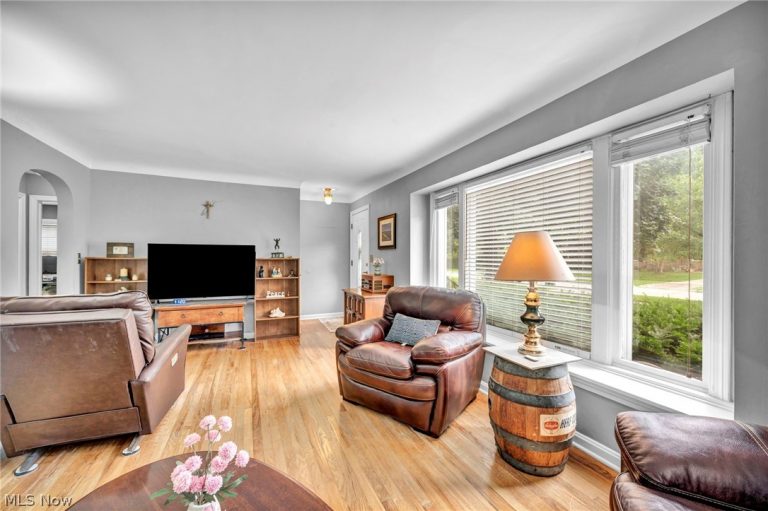 99 Hartman Street, Berea, OH - Photo 8