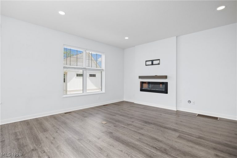 2059 34th Place, Cleveland, OH - Photo 6