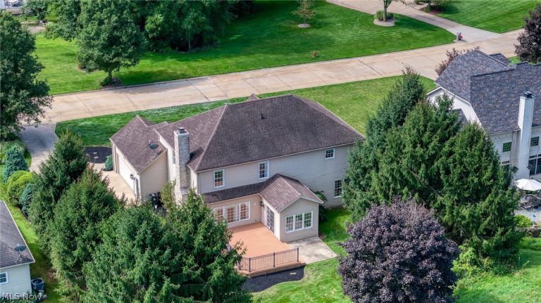 1413 Ashford Glen Lane, Northfield, OH - Photo 4