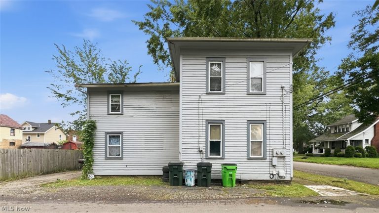 820 Parkview Street, Massillon, OH, 44646