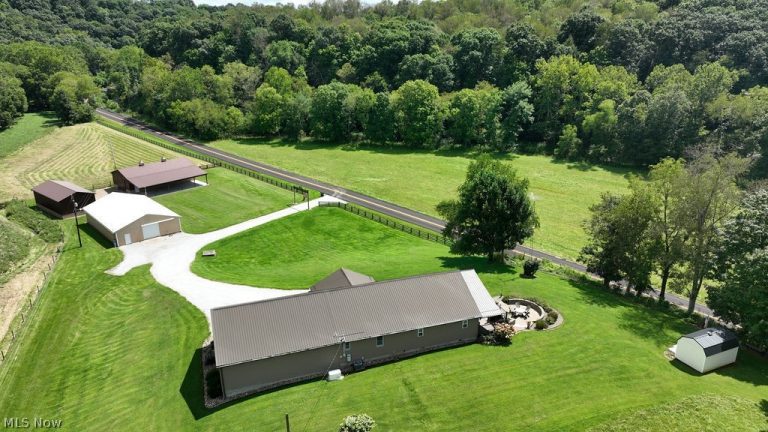 48800 Foxes Bottom Road, Cadiz, OH - Photo 5