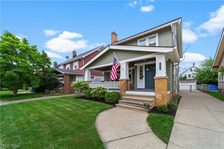 2172 Northland Avenue, Lakewood, OH, 44107