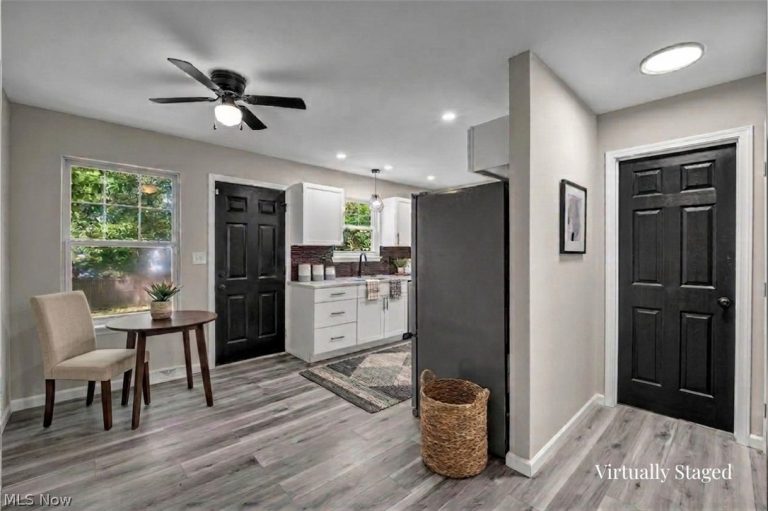 4072 108th Street, Cleveland, OH - Photo 3