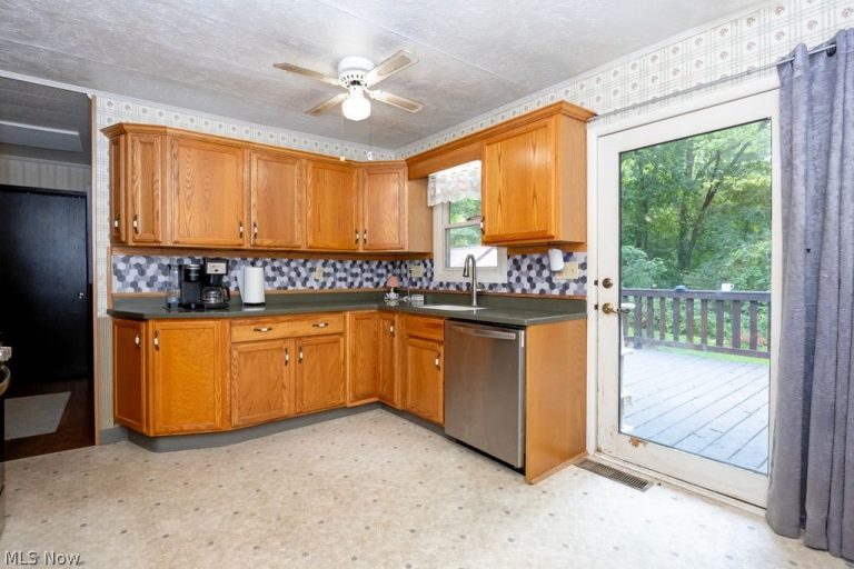 4963 Lattasburg Road, Wooster, OH - Photo 6