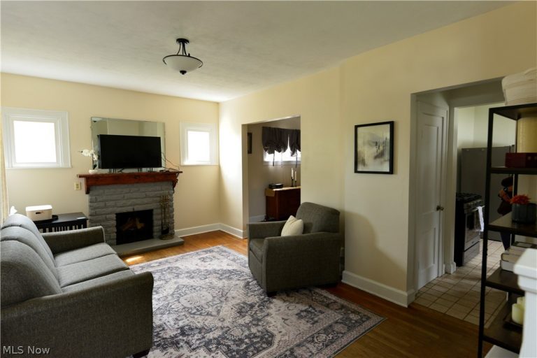 410 Moody Street, Akron, OH - Photo 6