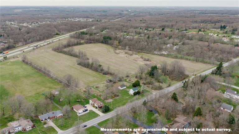 5006 Canfield Niles Road, Canfield, OH, 44406