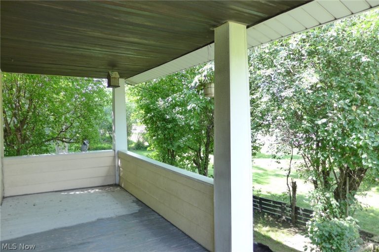 5363 Bartlett Road, Bedford Heights, OH - Photo 3