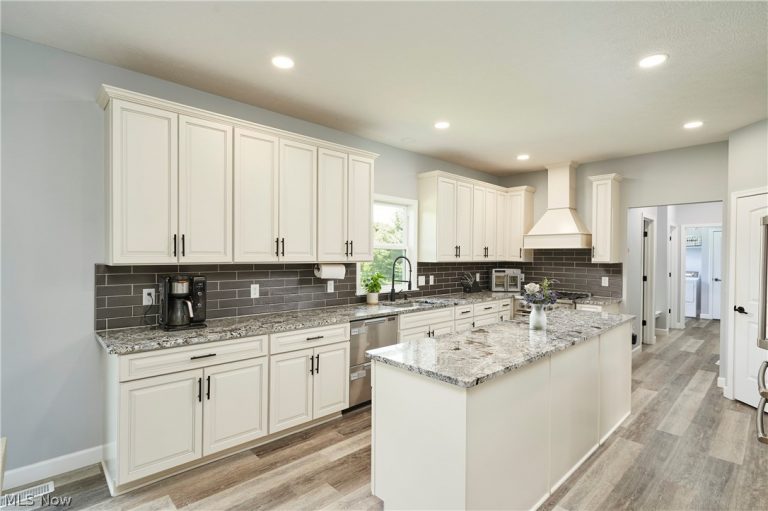 9233 Beatty Street, Massillon, OH - Photo 8