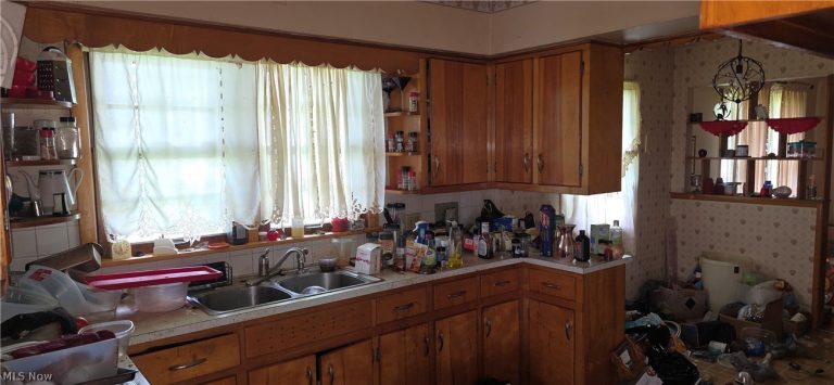 2512 Homestead Avenue, Youngstown, OH - Photo 8