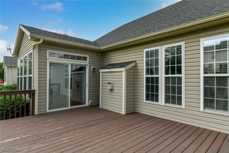 200 Weatherstone Court, Copley, OH - Photo 4