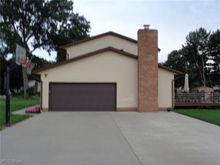 3415 Lauren Avenue, Massillon, OH - Photo 2