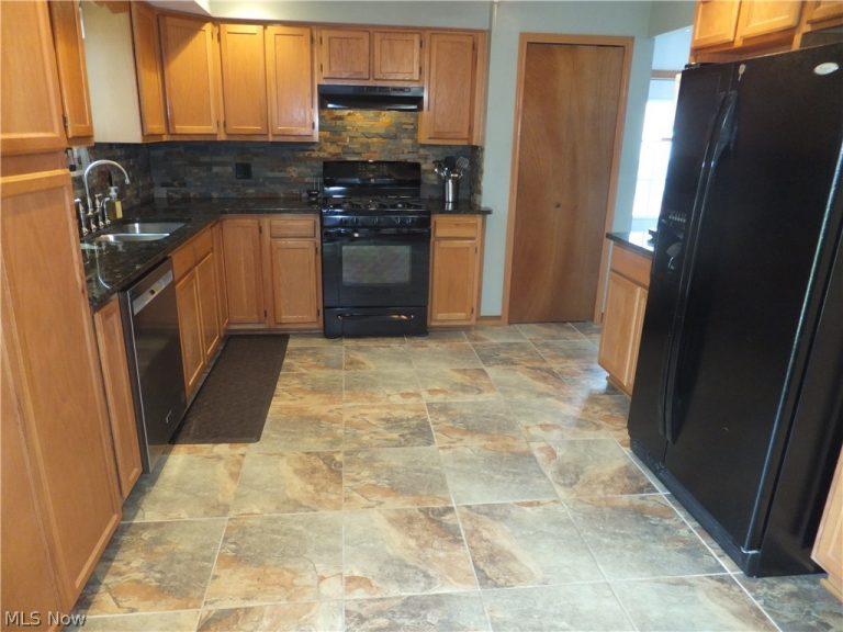 1211 Eric Lane, Cleveland, OH - Photo 5