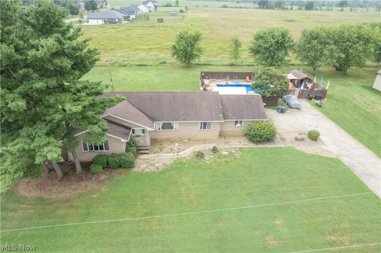 326 Airport Road, Warren, OH, 44481