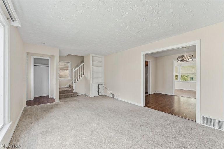 19316 Milan Drive, Maple Heights, OH - Photo 4