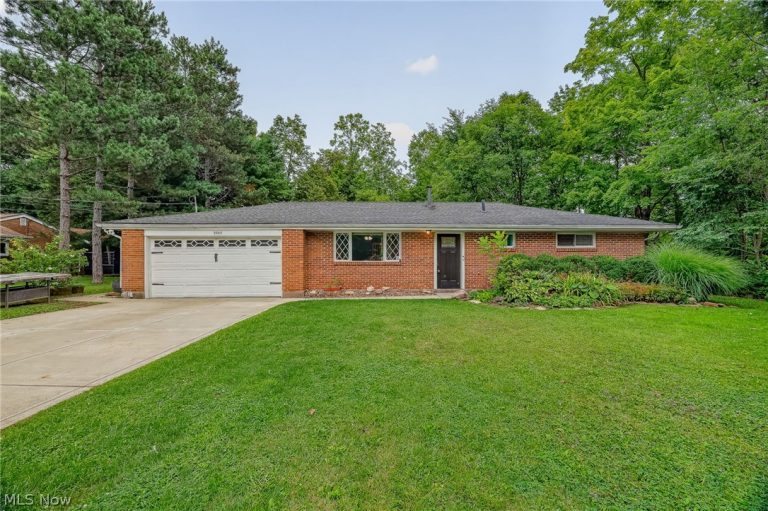 9265 Brookdale Lane, Macedonia, OH, 44056
