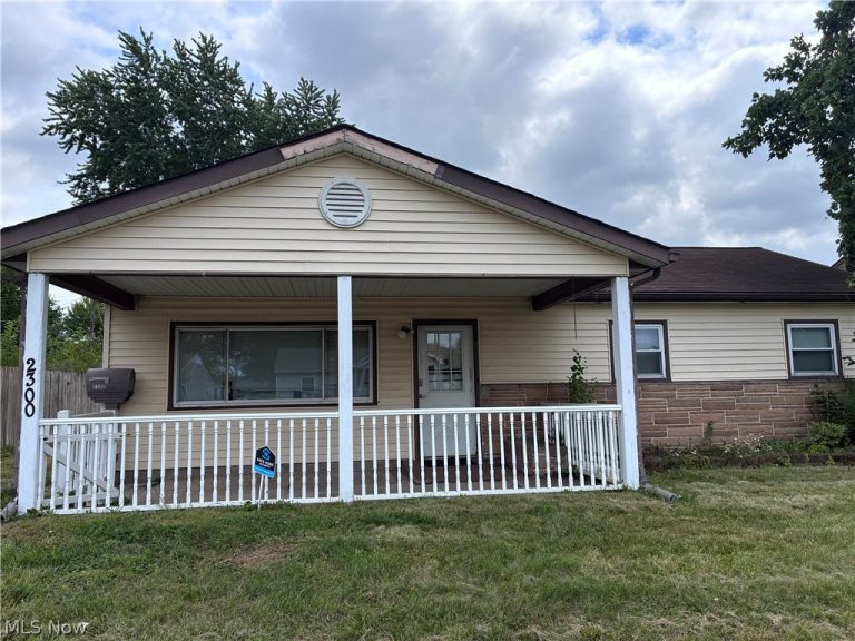 2300 Midway Avenue, Canton, OH, 44705