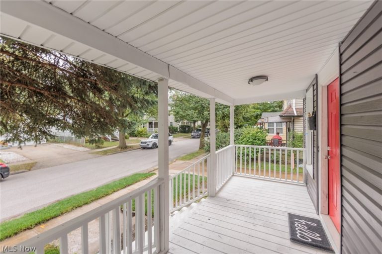 1558 Winchester Avenue, Lakewood, OH - Photo 4
