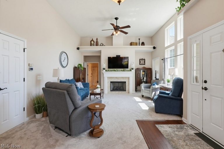 568 Hyannis Port Circle, Avon Lake, OH - Photo 4