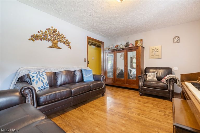 1015 Carnwise Street, Canton, OH - Photo 5