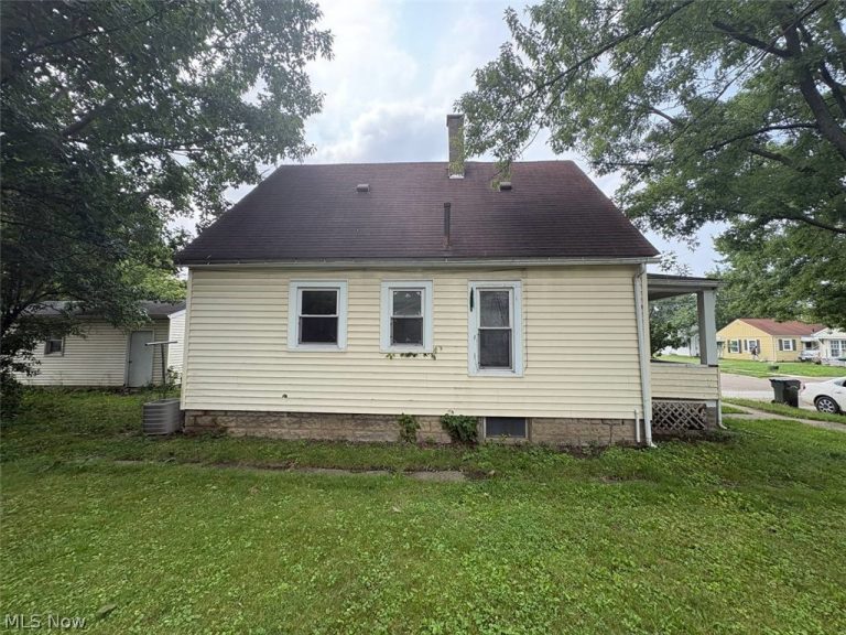 120 Taft Avenue, Elyria, OH - Photo 3