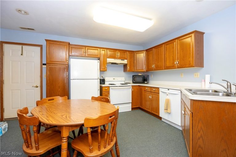 3098 Bayberry Cove, Wooster, OH - Photo 8