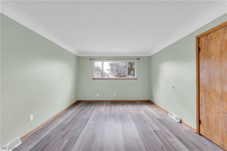 14152 Berwyn Avenue #2/UP, Cleveland, OH - Photo 5