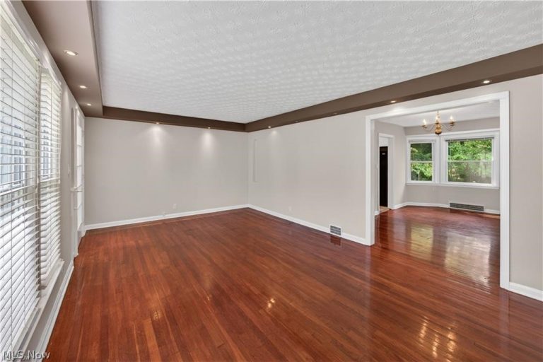 1274 Dorsh Road, South Euclid, OH - Photo 3