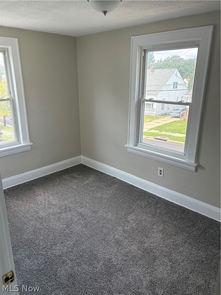 818 Saxon Avenue, Akron, OH - Photo 6