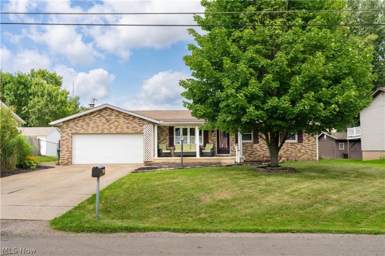 1015 Carnwise Street, Canton, OH - Photo 2
