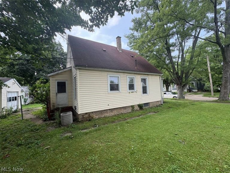 120 Taft Avenue, Elyria, OH - Photo 4