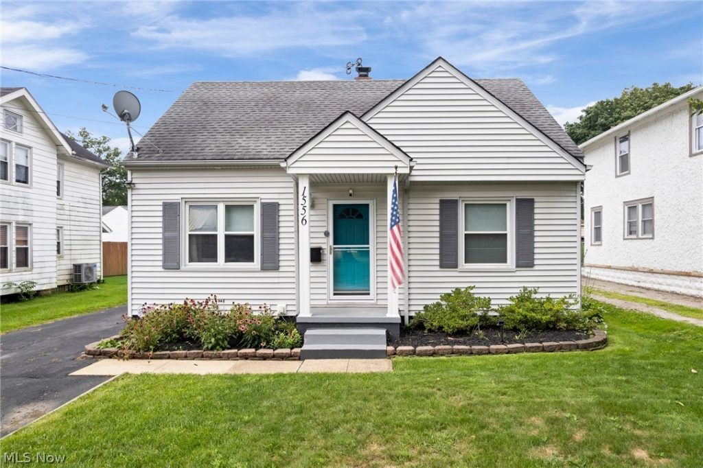 1556 Campbell Street, Cuyahoga Falls, OH
