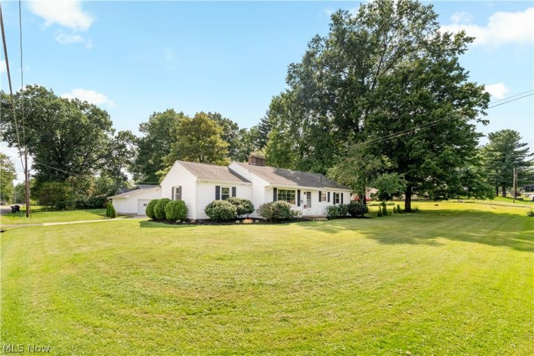 7946 Parkford Street, Massillon, OH - Photo 2