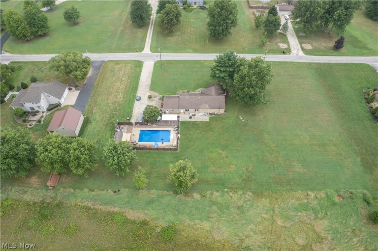 326 Airport Road, Warren, OH - Photo 5