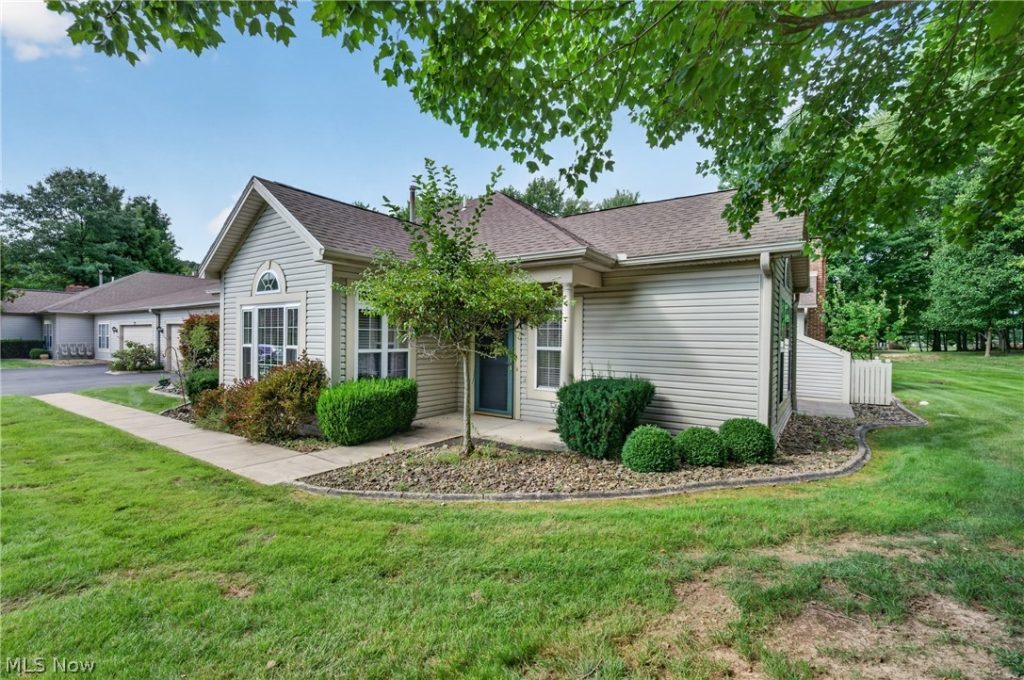5645 Clingan Road #24 C, Struthers, OH
