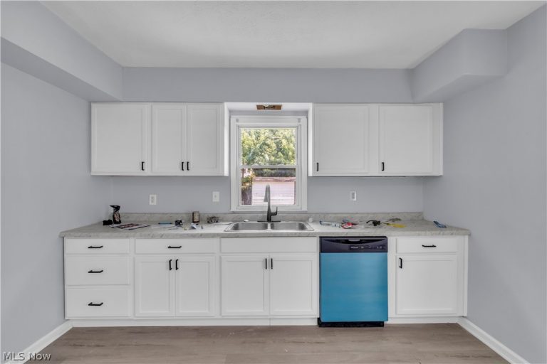 2153 106th Street, Cleveland, OH - Photo 6