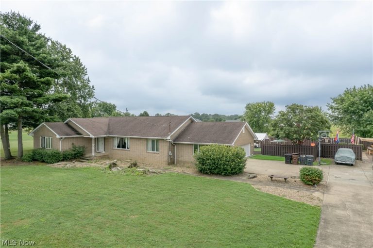 326 Airport Road, Warren, OH - Photo 3